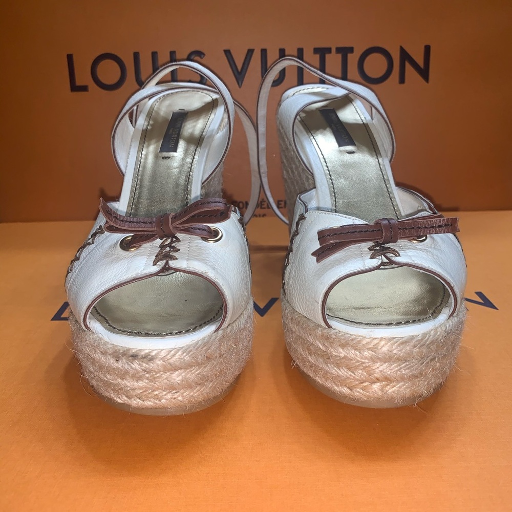 Louis Vuitton Manyara ankle strap Wedge Sandal - Picture 5 of 9